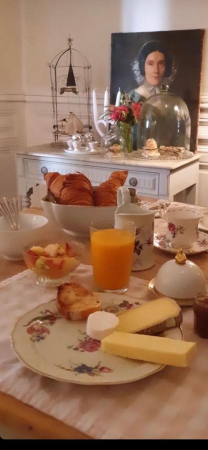 Le Logis Blanc Bed&Breakfast Coursan Luaran gambar